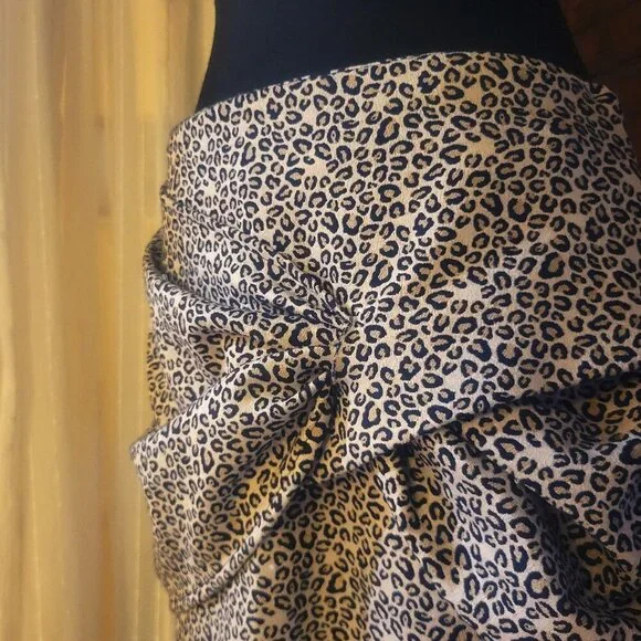 ZARA Leopard Front Knot/Gathered Mini Skirt - Size M - Picture 2 of 9